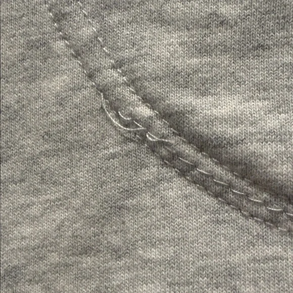 Cotton On - Women's Rhodes Graphic Boxy Crew Sweatshirt. Size Large. Grey. - Picture 10 of 16